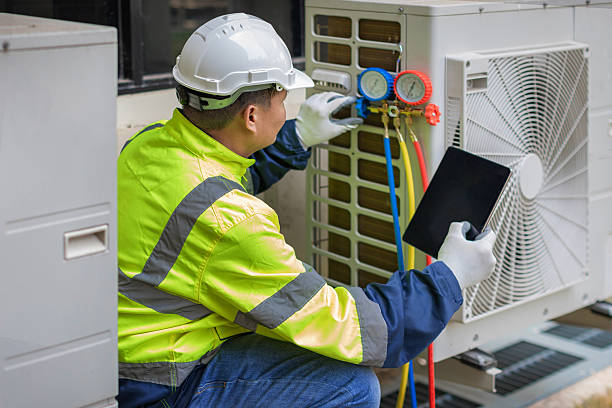Professional Hvac technician working in Harrisonburg, VA